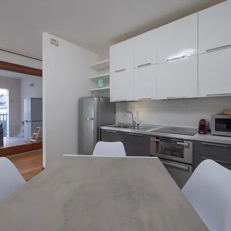 Luxury - Muratori 9 * Milan