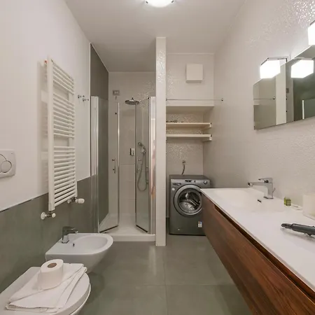 Luxury - Muratori 9 Milano